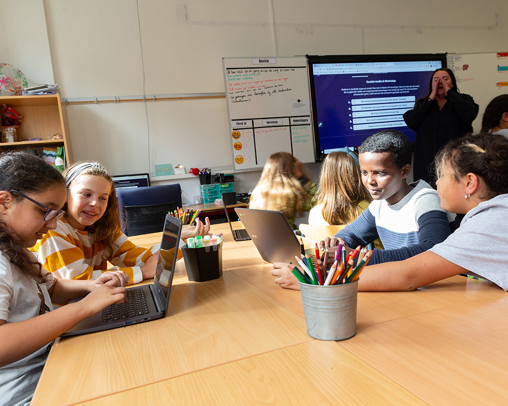 Zevenduizend Nederlandse kinderen zeggen dat gemeen gedrag online er “nu eenmaal” bij hoort